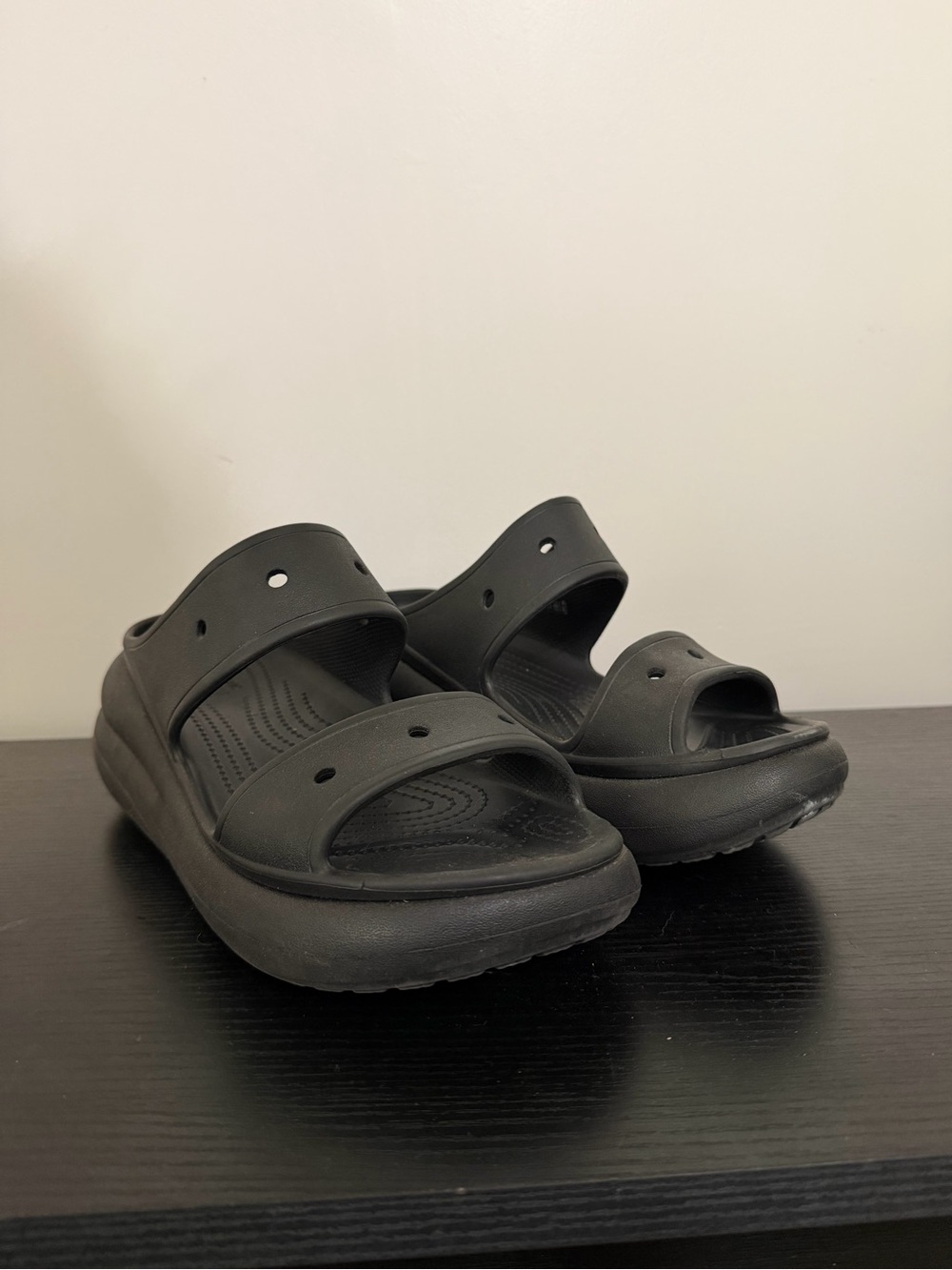CROCS platform sandals M9 & W11